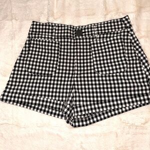 Zara Women's Black and White Checkered Shorts